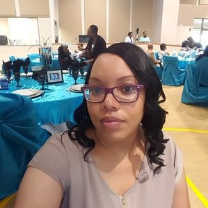 Meet your Posher, Denise